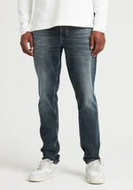 Lade das Bild in den Galerie-Viewer, CHASIN | Evan Dirt Jeans | D20 MID BLUE DENIM