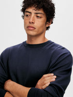Lade das Bild in den Galerie-Viewer, SELECTED | LANGÄRMELIGES SWEATSHIRT Emanuel | Sky captain