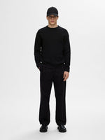Lade das Bild in den Galerie-Viewer, SELECTED | PULLOVER ROSS MIT RUNDHALSAUSSCHNITT | Black