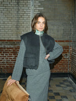 Lade das Bild in den Galerie-Viewer, Mos Mosh | Elise Loisa Wollweste | 819 Phantom