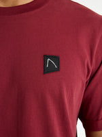 Lade das Bild in den Galerie-Viewer, CHASIN | Brody T-Shirt | E41 BURGUNDY