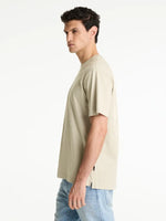 Lade das Bild in den Galerie-Viewer, CHASIN | Shutter Loose fit T-Shirt | E11 OFF WHITE