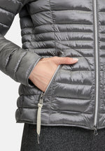 Lade das Bild in den Galerie-Viewer, Cartoon | Steppjacke mit Reißverschlusstaschen | 9152 Cloudburst