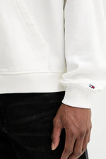 Lade das Bild in den Galerie-Viewer, Tommy Jeans | New York-Hoodie mit Logo und Tunnelzug | YBL ecru