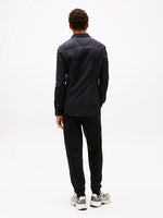 Lade das Bild in den Galerie-Viewer, Tommy Jeans | Slim Fit Hemd mit Stretch | schwarz