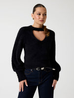 Lade das Bild in den Galerie-Viewer, Guess | Flauschiger Pullover | JBLK Jet Black