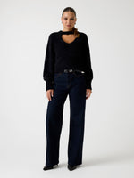 Lade das Bild in den Galerie-Viewer, Guess | Flauschiger Pullover | JBLK Jet Black