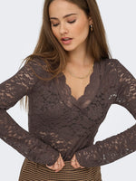 Lade das Bild in den Galerie-Viewer, ONLY | NIKKA Spitzentop | Seal brown