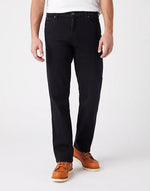 Lade das Bild in den Galerie-Viewer, Wrangler | TEXAS STRETCH - Straight Fit | 004 BLACK OVERDYE