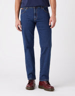Lade das Bild in den Galerie-Viewer, Wrangler | TEXAS STRETCH - Straight Fit | 009 DARKSTONE