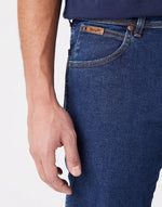 Lade das Bild in den Galerie-Viewer, Wrangler | TEXAS STRETCH - Straight Fit | 009 DARKSTONE