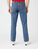 Lade das Bild in den Galerie-Viewer, Wrangler | TEXAS STRETCH -Straight Fit | 010 STONEWASH