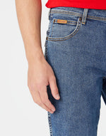 Lade das Bild in den Galerie-Viewer, Wrangler | TEXAS STRETCH -Straight Fit | 010 STONEWASH