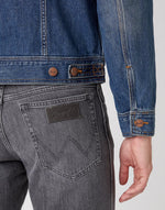 Lade das Bild in den Galerie-Viewer, Wrangler | Classic Denim Jacket | 14V MID STONE