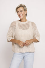 Lade das Bild in den Galerie-Viewer, Zhrill | NARELLE - Lochpullover kurzarm | Sand