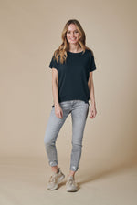 Lade das Bild in den Galerie-Viewer, Zhrill | RAHEL T-Shirt | T9784 Black