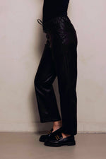 Lade das Bild in den Galerie-Viewer, Zhrill | WAYA - Wide Leg | Black