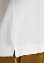 Lade das Bild in den Galerie-Viewer, Cartoon | Baumwollshirt mit Rundhalsausschnitt | 1973 Patch Cream/Beige