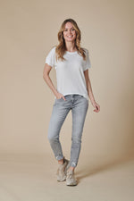 Lade das Bild in den Galerie-Viewer, Zhrill | RAHEL T-Shirt | 272 White