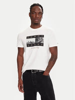 Lade das Bild in den Galerie-Viewer, Tommy Jeans | T-Shirt Regular Fit | YBL ecru