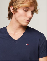 Lade das Bild in den Galerie-Viewer, Tommy Jeans | T-SHIRT MIT V-AUSSCHNITT | 002 blau