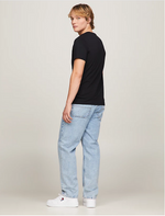 Lade das Bild in den Galerie-Viewer, Tommy Jeans | T-SHIRT MIT V-AUSSCHNITT | 078 schwarz