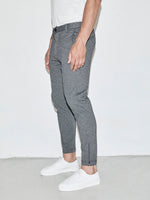 Lade das Bild in den Galerie-Viewer, GABBA | Pisa Jersey Pant Cropped | 801 hellgrau