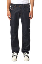 Lade das Bild in den Galerie-Viewer, Diesel | LARKEE-X - Straight Fit | 009HF