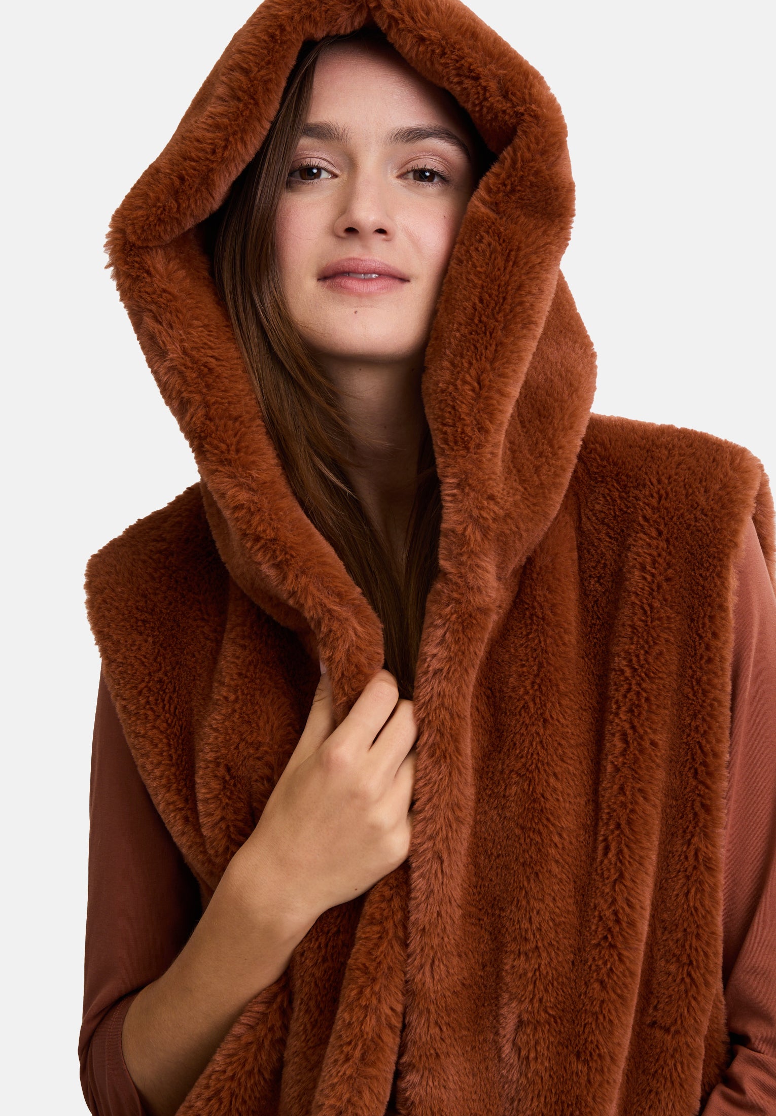 Cartoon | Fur ​​Vest with Hood | 7210 Brown Patina