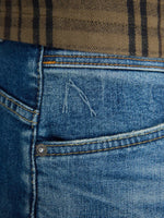 Lade das Bild in den Galerie-Viewer, CHASIN | Helyx Energy Tapered Fit Jeans | D20 MID BLUE DENIM
