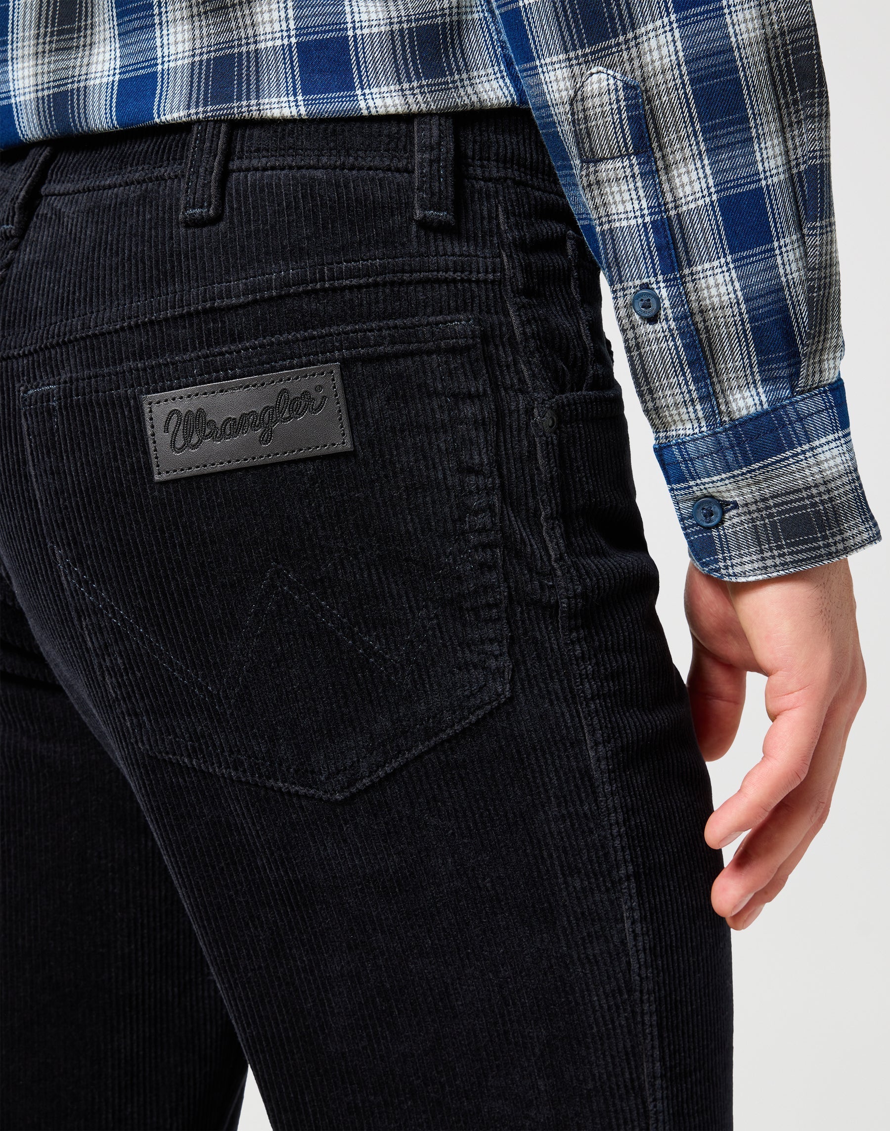 Wrangler | TEXAS CORD - Straight Fit | BLACK