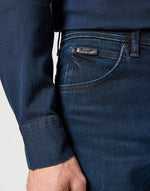 Load image into Gallery viewer, Wrangler | TEXAS STRETCH - Straight Fit | Midnight
