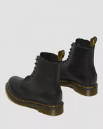 Lade das Bild in den Galerie-Viewer, Dr. Martens | 1460 Pascal Virginia Leder Stiefeletten | black
