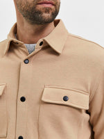 Lade das Bild in den Galerie-Viewer, SELECTED | KLASSISCHES OVERSHIRT | Incense
