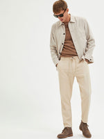 Lade das Bild in den Galerie-Viewer, SELECTED | SLIM FIT TAPERED LINEN HOSE | Incense Oatmeal
