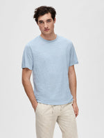 Lade das Bild in den Galerie-Viewer, SELECTED | LEINEN T-SHIRT | Cashmere blue
