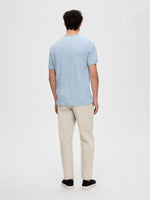 Lade das Bild in den Galerie-Viewer, SELECTED | LEINEN T-SHIRT | Cashmere blue
