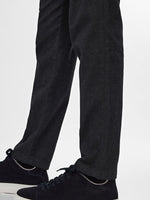 Lade das Bild in den Galerie-Viewer, SELECTED | SLIM FIT BRUSHED CHINO | Black
