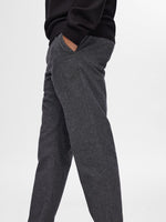 Lade das Bild in den Galerie-Viewer, SELECTED | SLIM FIT BRUSHED CHINO | Dark Grey
