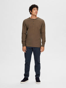 SELECTED | LANGÄRMELIGES HENLEY T-SHIRT| MOREL