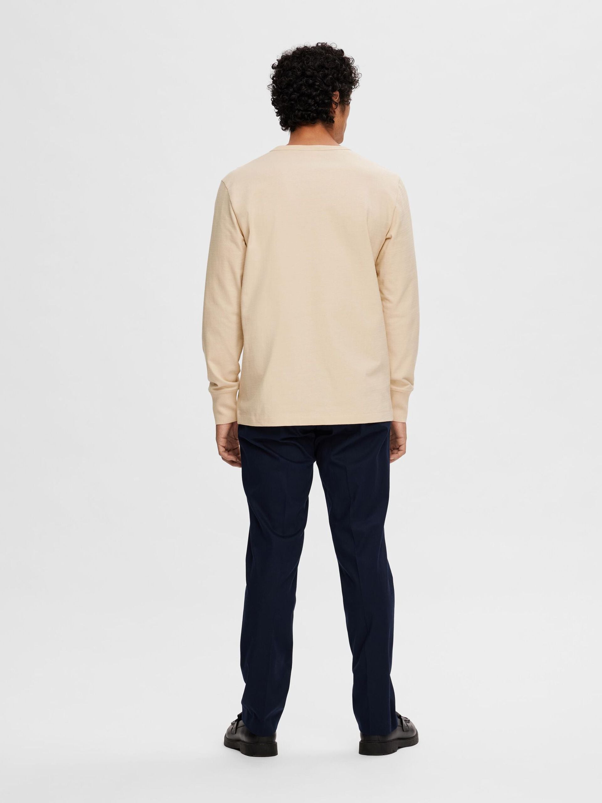 SELECTED | LANGÄRMELIGES HENLEY T-SHIRT| OATMEAL