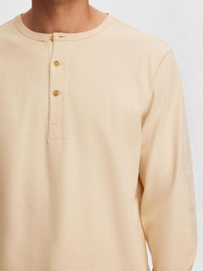SELECTED | LANGÄRMELIGES HENLEY T-SHIRT| OATMEAL