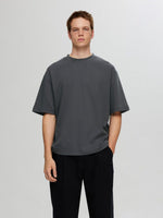 Lade das Bild in den Galerie-Viewer, SELECTED | OVERSIZED KURZARM T-SHIRT | Asphalt
