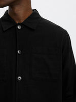 Lade das Bild in den Galerie-Viewer, SELECTED | LEINENMIX OVERSHIRT Brody Sun | Black
