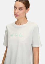 Lade das Bild in den Galerie-Viewer, Cartoon |  Printshirt mit Rundhalsausschnitt  | 1951 Patch Cream/Green
