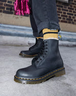 Lade das Bild in den Galerie-Viewer, Dr. Martens | Serena Stiefeletten Mit Kunstfellfutter | black
