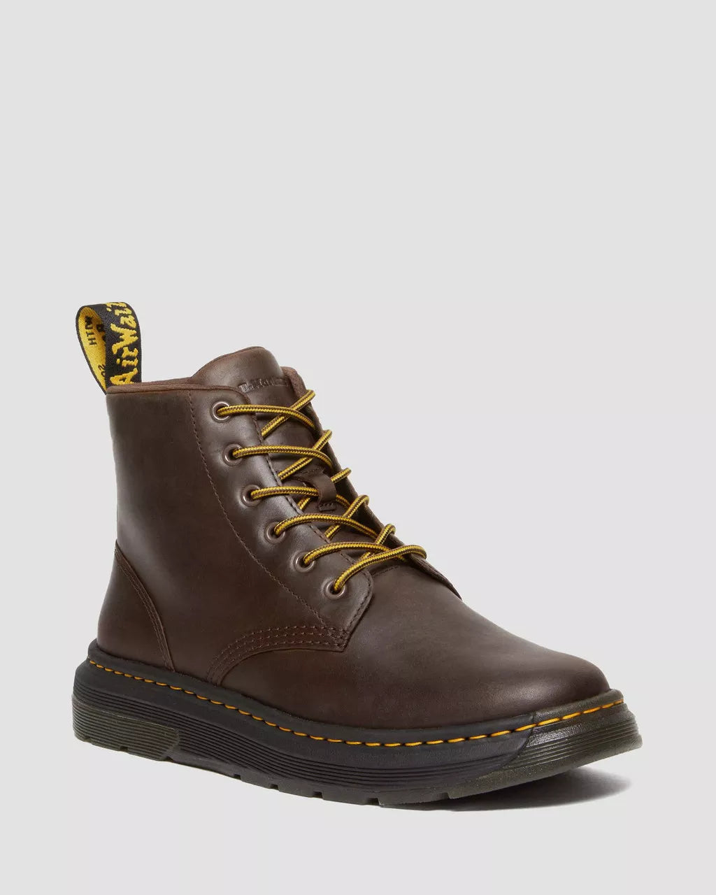 Dr. Martens | Crewson Crazy Chukka Stiefel | Brown