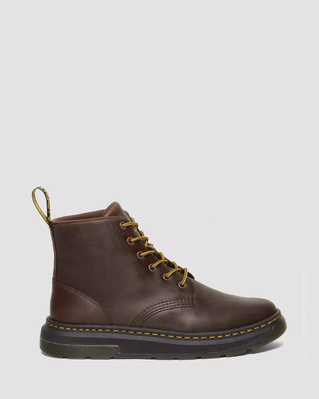 Dr. Martens | Crewson Crazy Chukka Stiefel | Brown