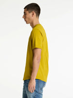 Lade das Bild in den Galerie-Viewer, CHASIN | Brody T-Shirt | E30 YELLOW

