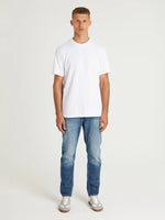Lade das Bild in den Galerie-Viewer, CHASIN | Brace T-Shirt | E10 WHITE
